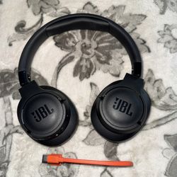 JBL Tune 770NC