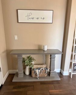 GREY WOOD ENTRYWAY TABLE/SHELF