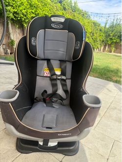 Graco Extend2Fit Convertible Car Seat,