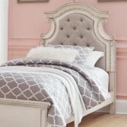 Twin Raymore and Flannigan Bed