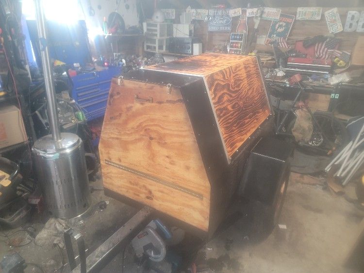 Towable Charcoal Grill " The Chuck Wagon"
