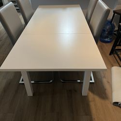 Extendable Dinning Table
