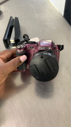 Digital camera 📷 $100 or layaway for $10 down.