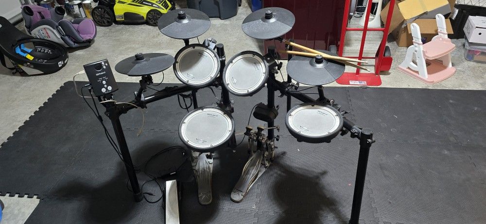 Roland Drum Set