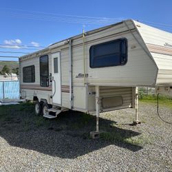 Alliance Travel Trailer Fifth Wheel