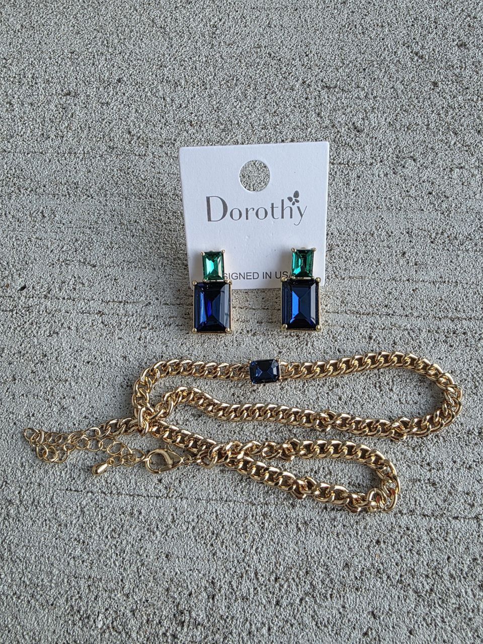 Dorothy Jewelry Set – Blue & Green Crystal Earrings + Gold Chain Necklace – Elegant Fashion Set
