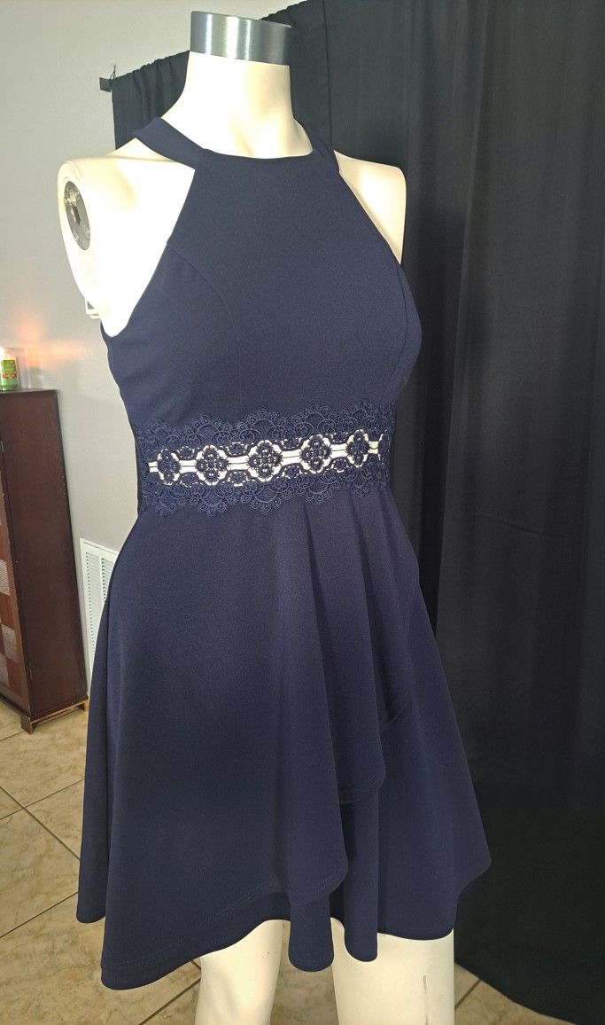 Very Nice Dress - Homecoming or Summer Dress - Size 5 Color: Blue