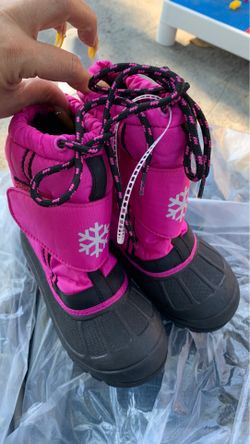 Girl snow boots size 11