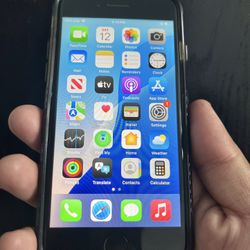 iPhone SE (2020) Unlocked 
