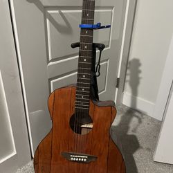 Luna Acoustic/electric Guitar 