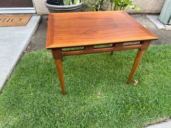 Mid-Century Vintage Sculptural American Walnut End Table