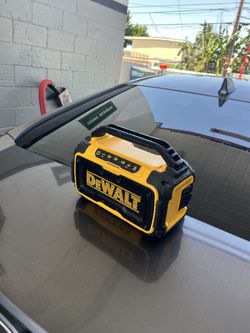 Dewalt 20v 12v Speaker Bluetooth Tool Only No Bateria $90 Firme Precio 