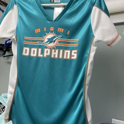 Miami Dolphins Women’s Size Medium Miami Dolphins Shirt