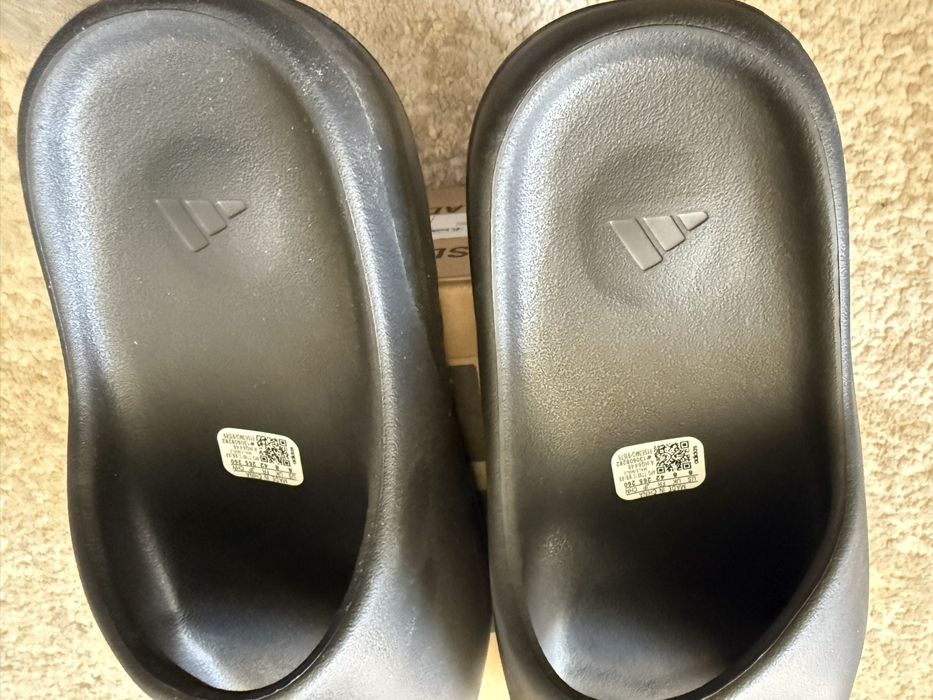 Brand New Authentic Yeezy Slides Onyx Size In Men, Not 350, 700