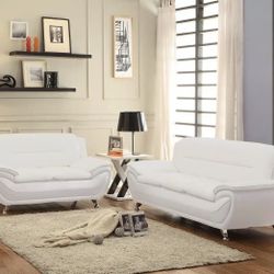 Sofa And Loveseat Set  // Set De Sofa Y Loveseat 