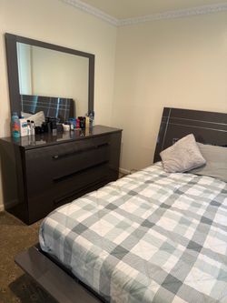 Bedroom Dressing Table & Mirror