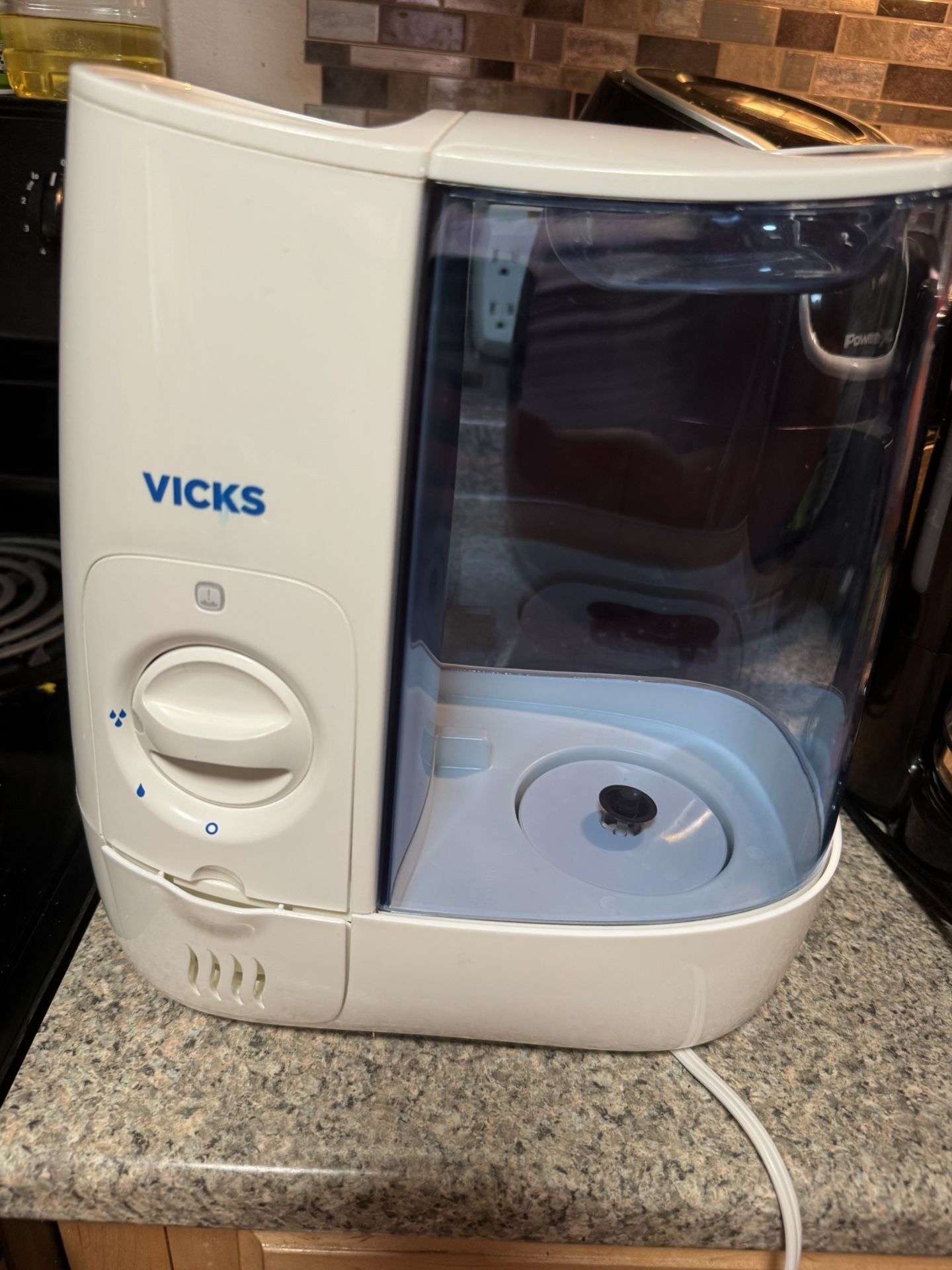 Vicks Warn Air Humidifier