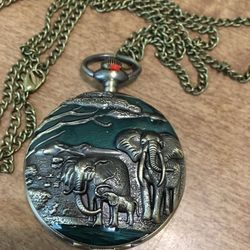Vintage style Bronze Elephant Quartz Pocket Watch Analog Round Dial Pocket watch