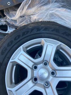 Oem jeep wheels 17” tires not included