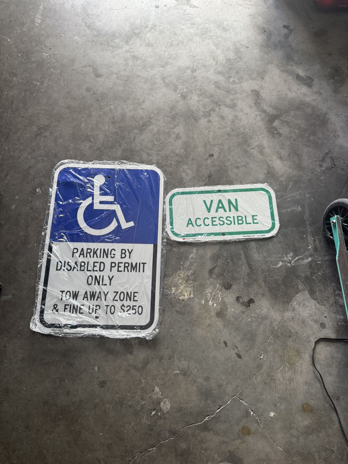 Handicap Signs 