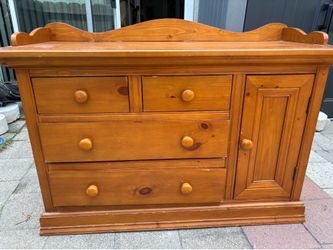 Dresser