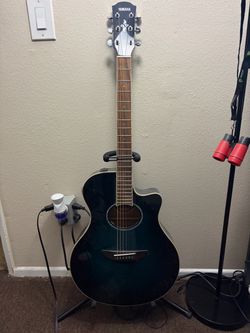 Acoustic Electric Guitar Yamaha