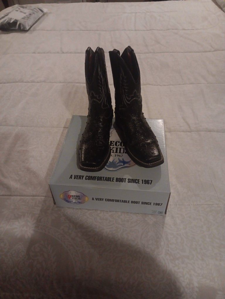 Kids Boots ( New)