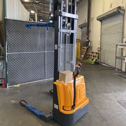 Heavy Duty Forklift New Pallet Stacker And Forklifts  