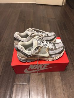 Nike Vomero 5
