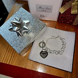 Tiffany & Co Heart Toggle Bracelet