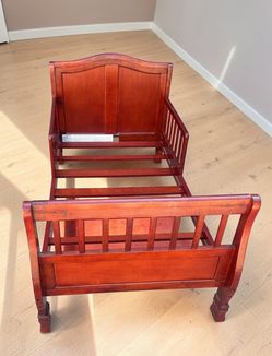 Children’s Wooden Sleigh Toddler Bed