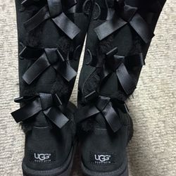UGG BLACK TALL BOOTS WITH BOWS -  NEW !