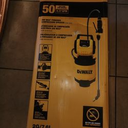 DEWALT 2-Gallon 20V Sprayer - Bare Tool