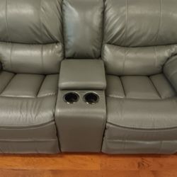 *Memorial Day Now!!!*---Attractive Madrid Gray Leather Reclining Sofa/Loveseat Sets---Delivery And Financing Available🫡
