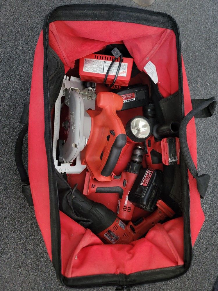 Milwaukee 18 Volt tool set with carrying bag