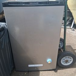 Frigidaire Mini Fridge