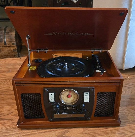 Stereo Turntable Victrola Replica