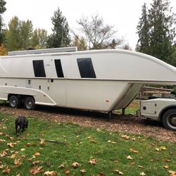 1 Of 1 Unique Stiletto 5th Wheel