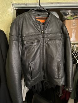 Harley Davidson leather jacket (large)