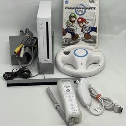 Nintendo WII + Mario Kart Game and Wheel