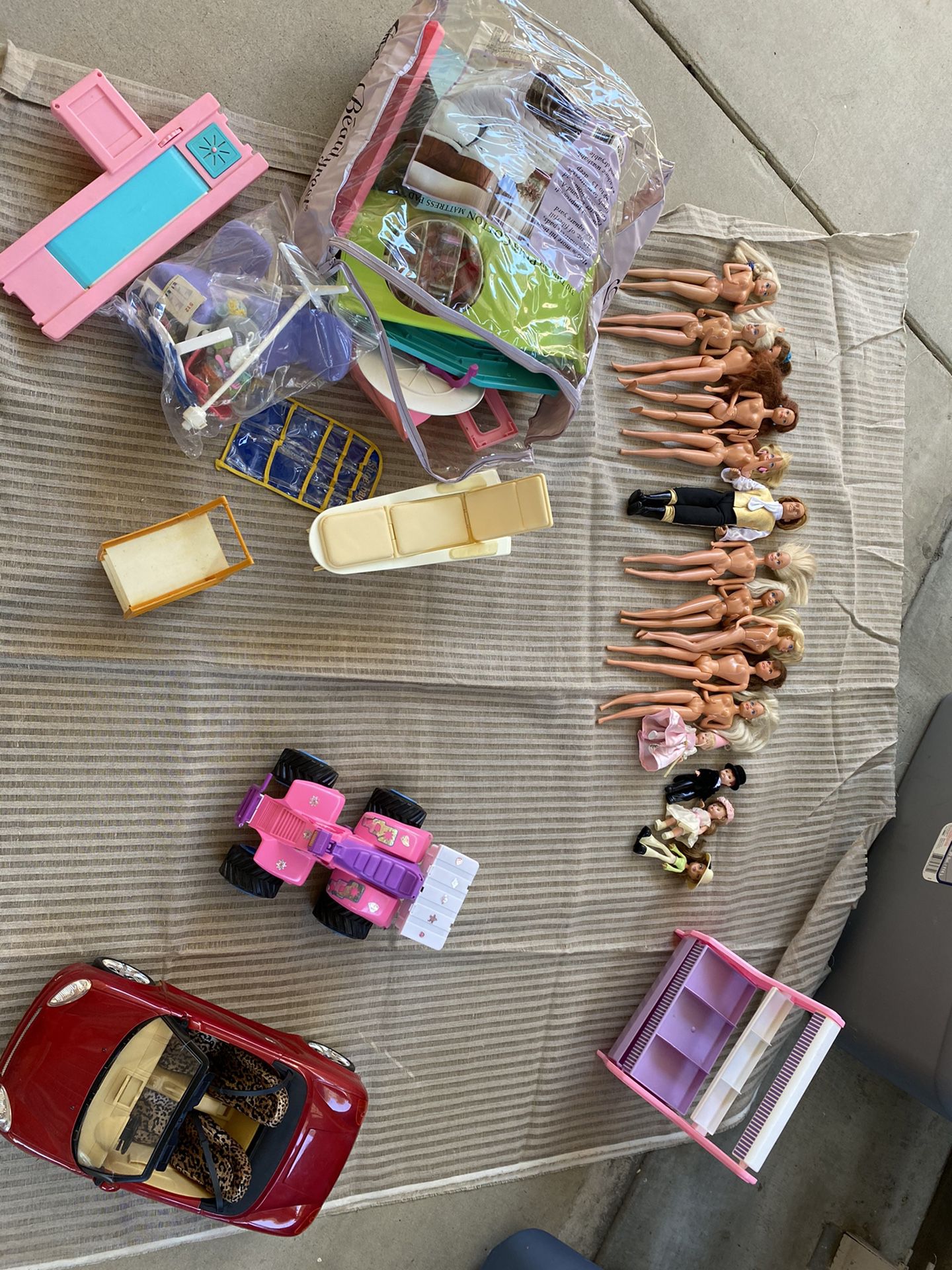 Used Barbies And Accessories
