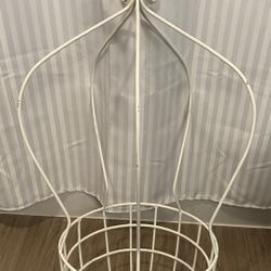  Hanging Planter-Vintage.        Heavy Duty