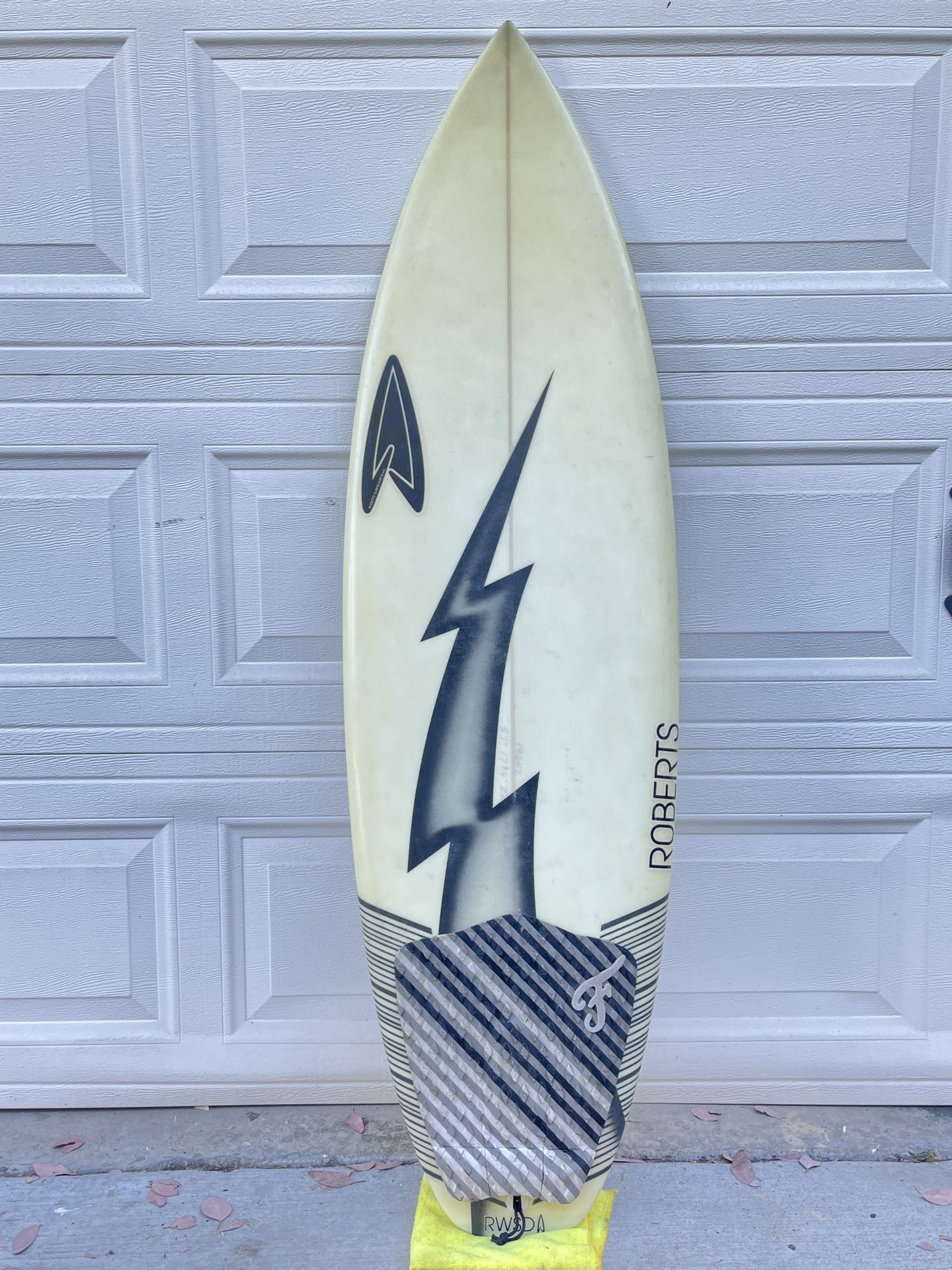 Roberts Surfboard 5’1”