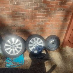 Nissan 5 Lug Tires And One Spare