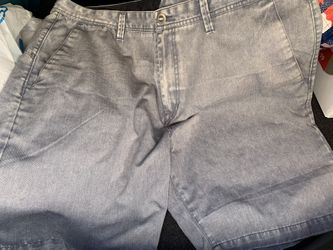 Men’s Volcom shorts