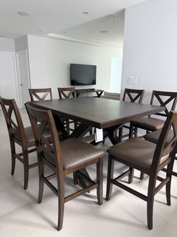 Set table / 8 chairs
