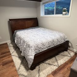 Queen Bedroom Set