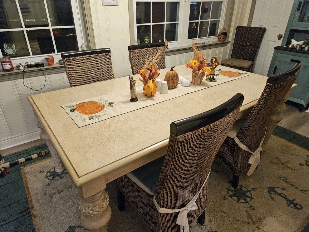 Dining Room Table With 8 Chairs