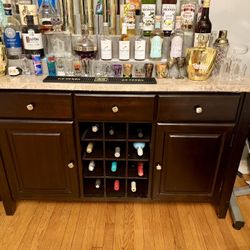 Stylish Granite Top Bar 