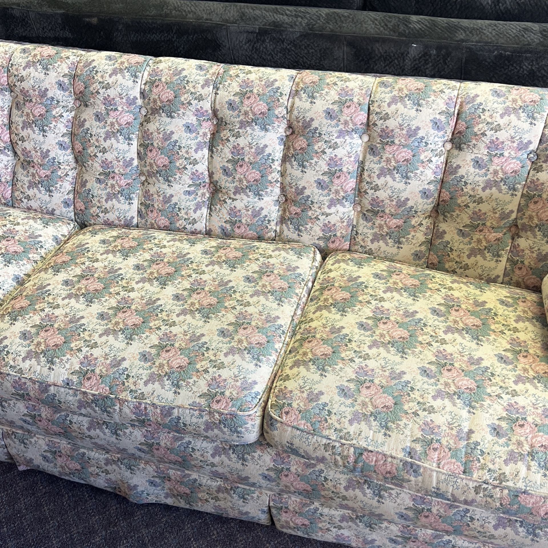 Very Nice Antiques Sofa $65